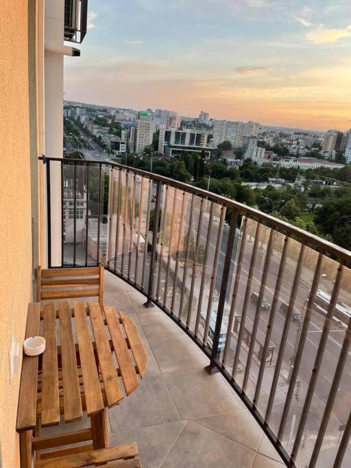 Hermes Cityview Apartment Кишинів Екстер'єр фото