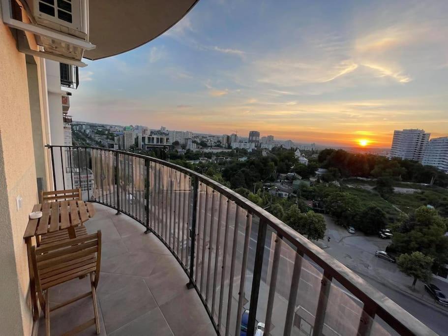 Hermes Cityview Apartment Кишинів Екстер'єр фото